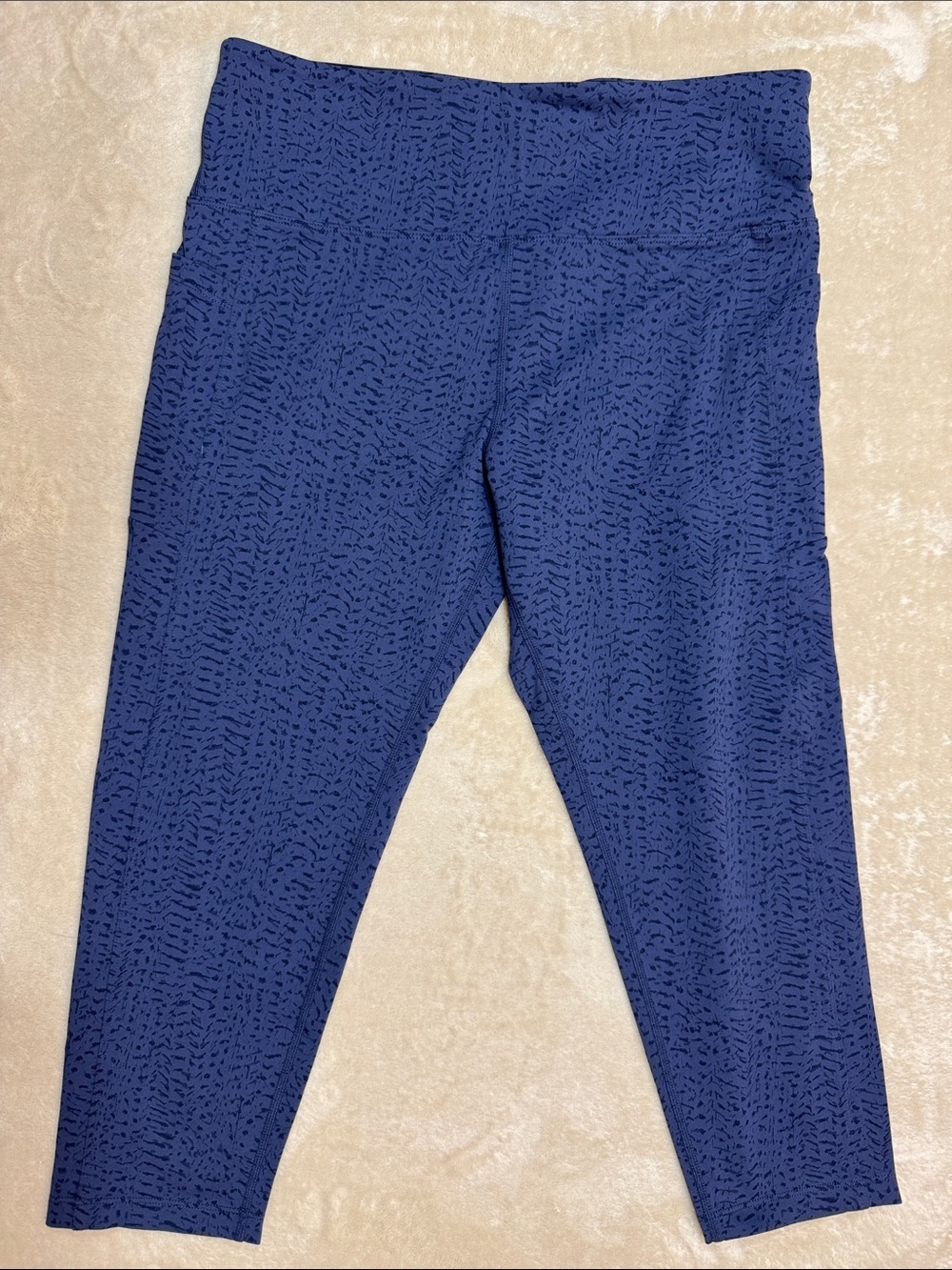 Tuff Athletics Navy Textured Active Capri Pants